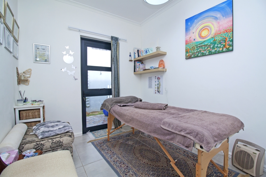 3 Bedroom Property for Sale in Capri Western Cape